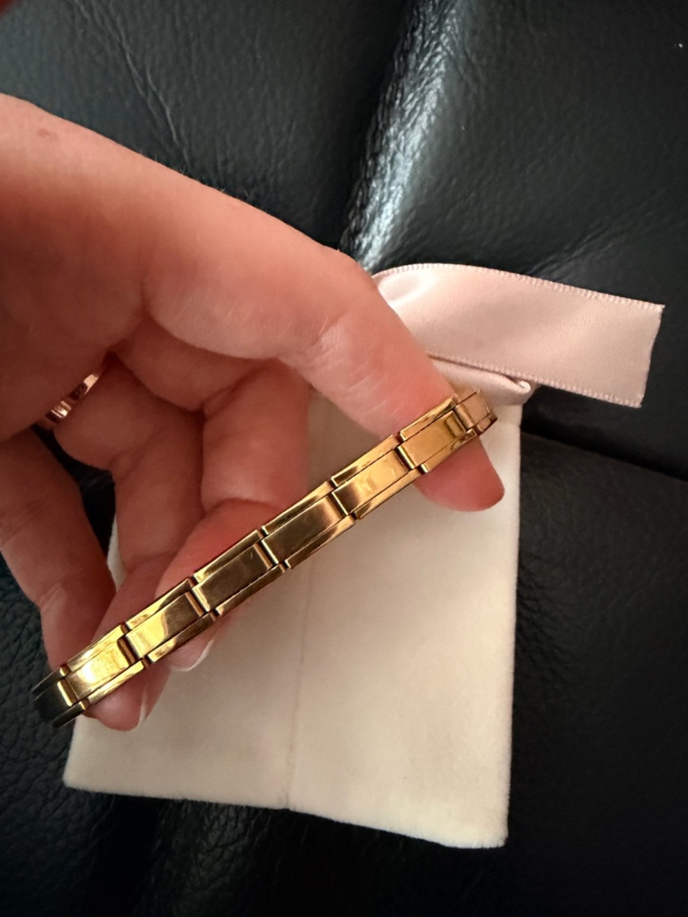 Slim Gold Tone Italian Charm Bracelet – 18 Links (17.5 cm) 6mm Width